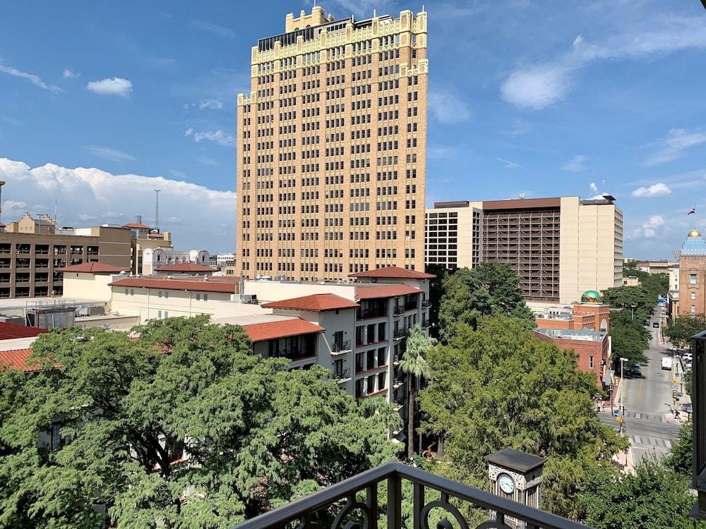 Mokara & San Antonio